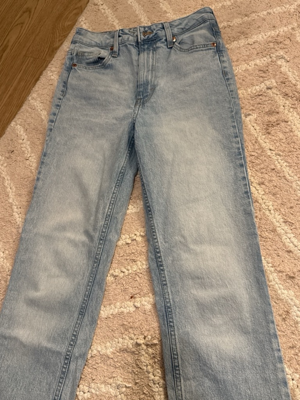 Light Wash women’s Jeans - Classic Straight Fit